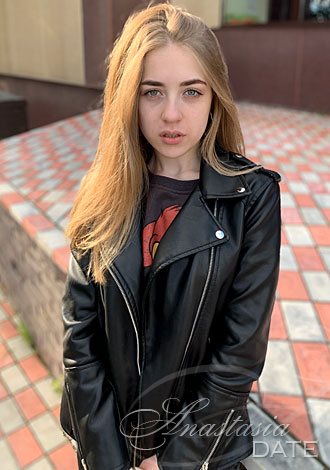 Russian-Federation Partner Daria from Tumen, 21 yo, hair color Fair